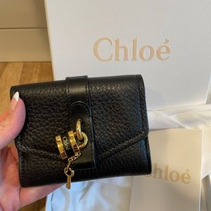 Authentic Chloe Wallet, comes with dust bag, authentication card, and box.
